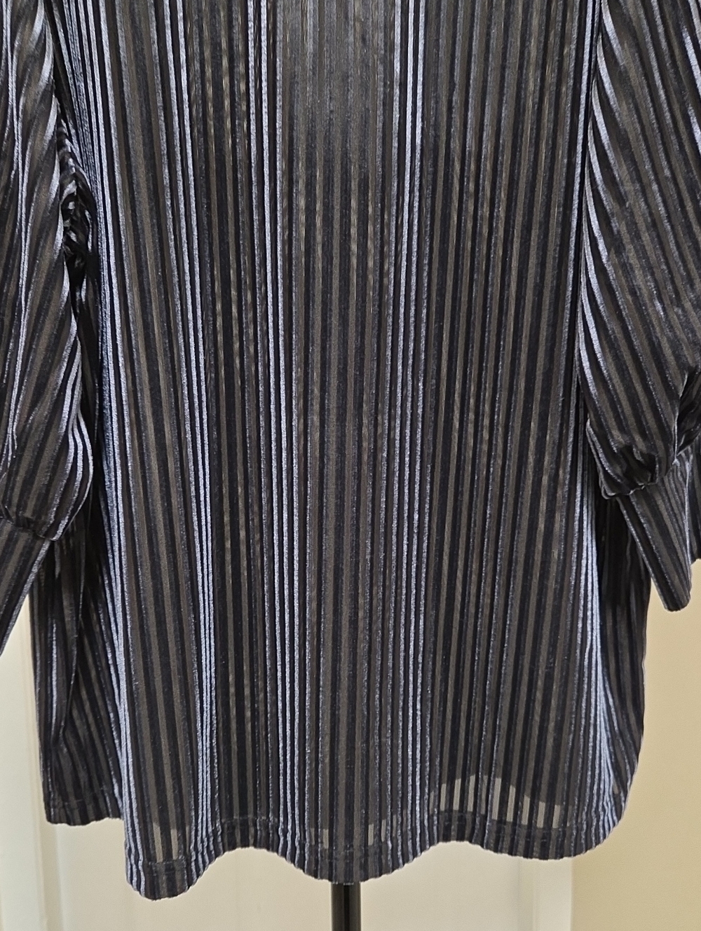 Kaffe Black Pleated Velvet Puff Sleeve Top | Shimmer Stripe Textured Blouse - Picture 4 of 10